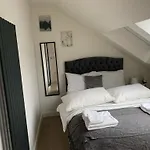 One Bedroom Apartment London